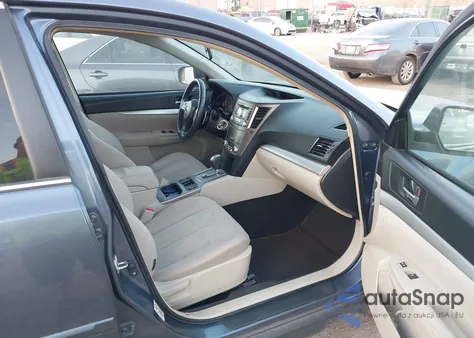 2013 Subaru Outback 2.5I Premium из США, поврежденный, VIN 4S4BRCCCXD3204780